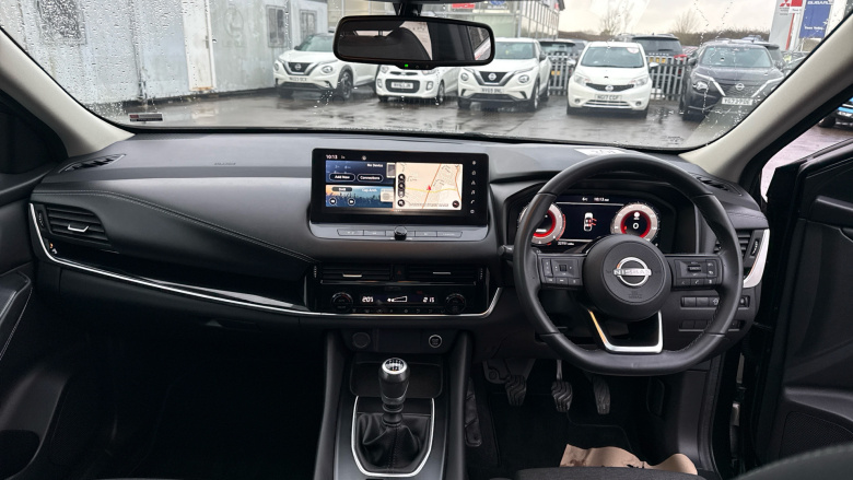 Nissan Qashqai 1.3 DiG-T MH N-Connecta [Glass Roof] 5dr Petrol Hatchback